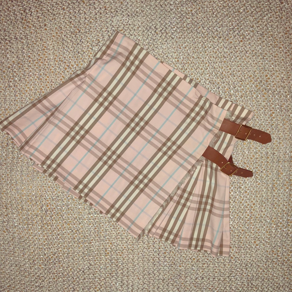 Burberry pleated skirt